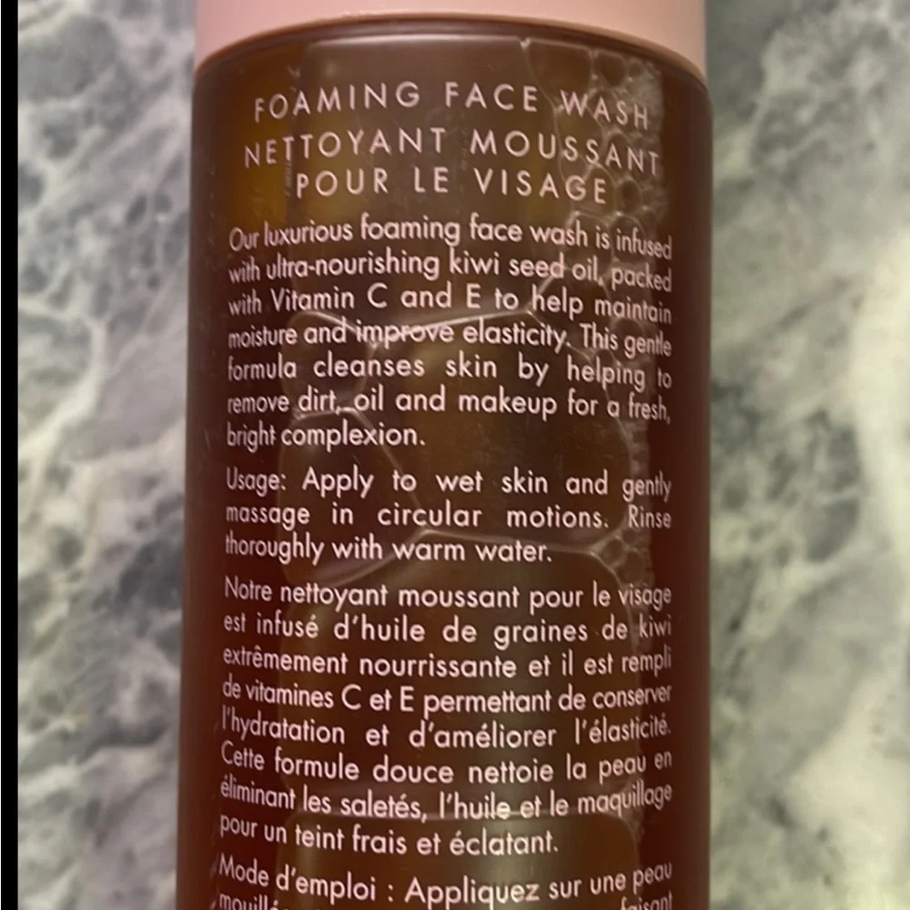 Kylie Cosmetics Foaming‎ Face Wash